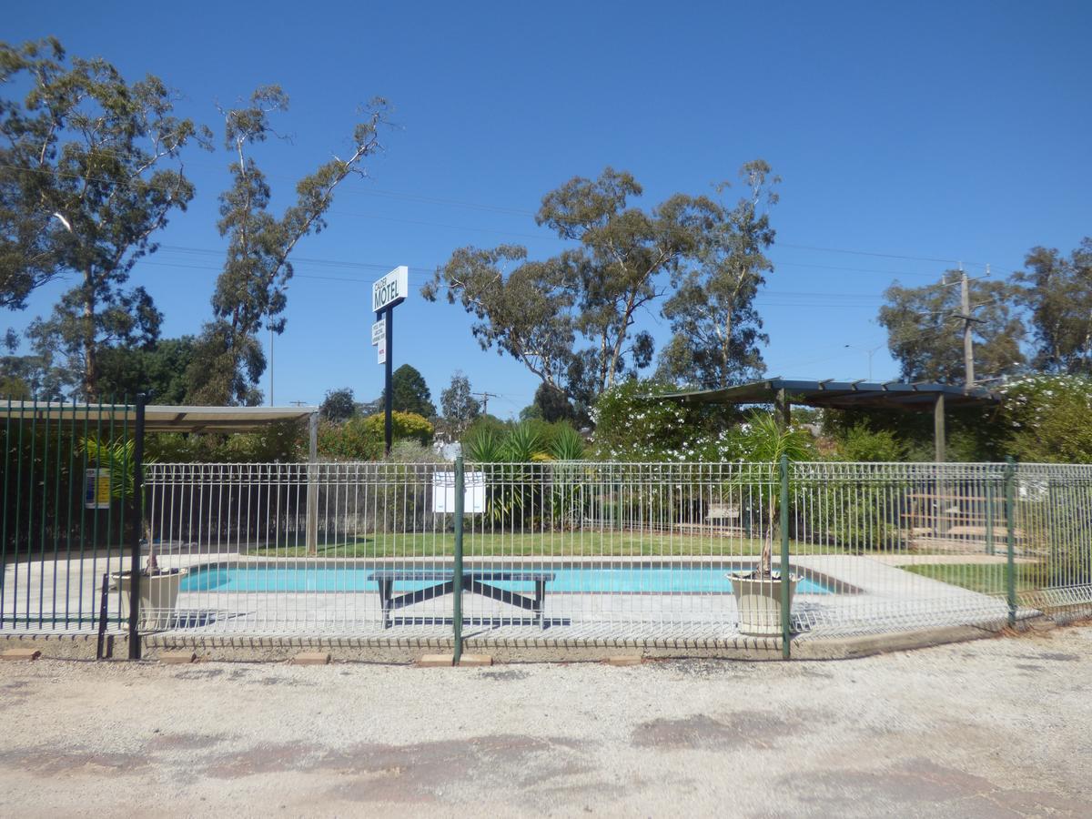 Calder Family Motel Bendigo Exterior foto